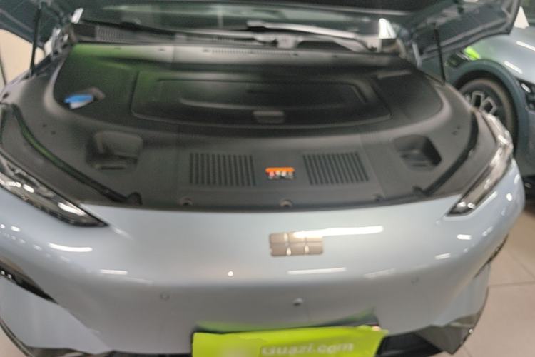 Used Geely Galaxy E8 2025 620 km All-Wheel Drive Starship LiDAR-Enabled Intelligent Driving Version Engine Bay