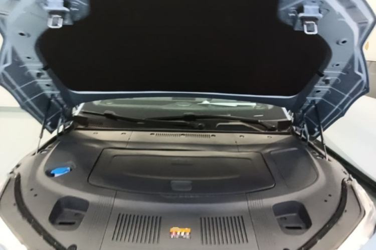 Used Geely Galaxy E8 2025 620 km All-Wheel Drive Starship LiDAR-Enabled Intelligent Driving Version Engine Bay