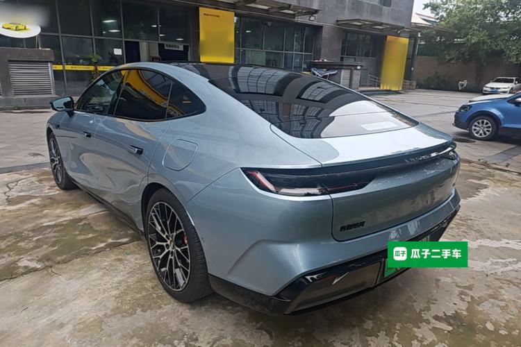 Used Geely Galaxy E8 2025 620 km All-Wheel Drive Starship LiDAR-Enabled Intelligent Driving Version Exterior 2