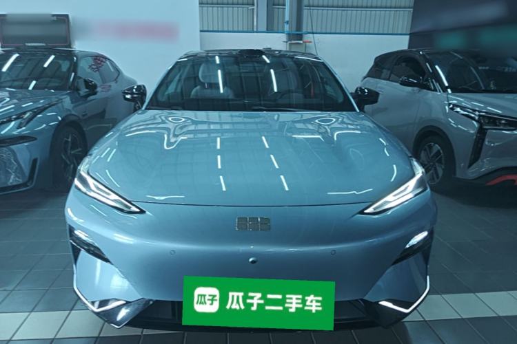 Used Geely Galaxy E8 2025 620 km All-Wheel Drive Starship LiDAR-Enabled Intelligent Driving Version Front