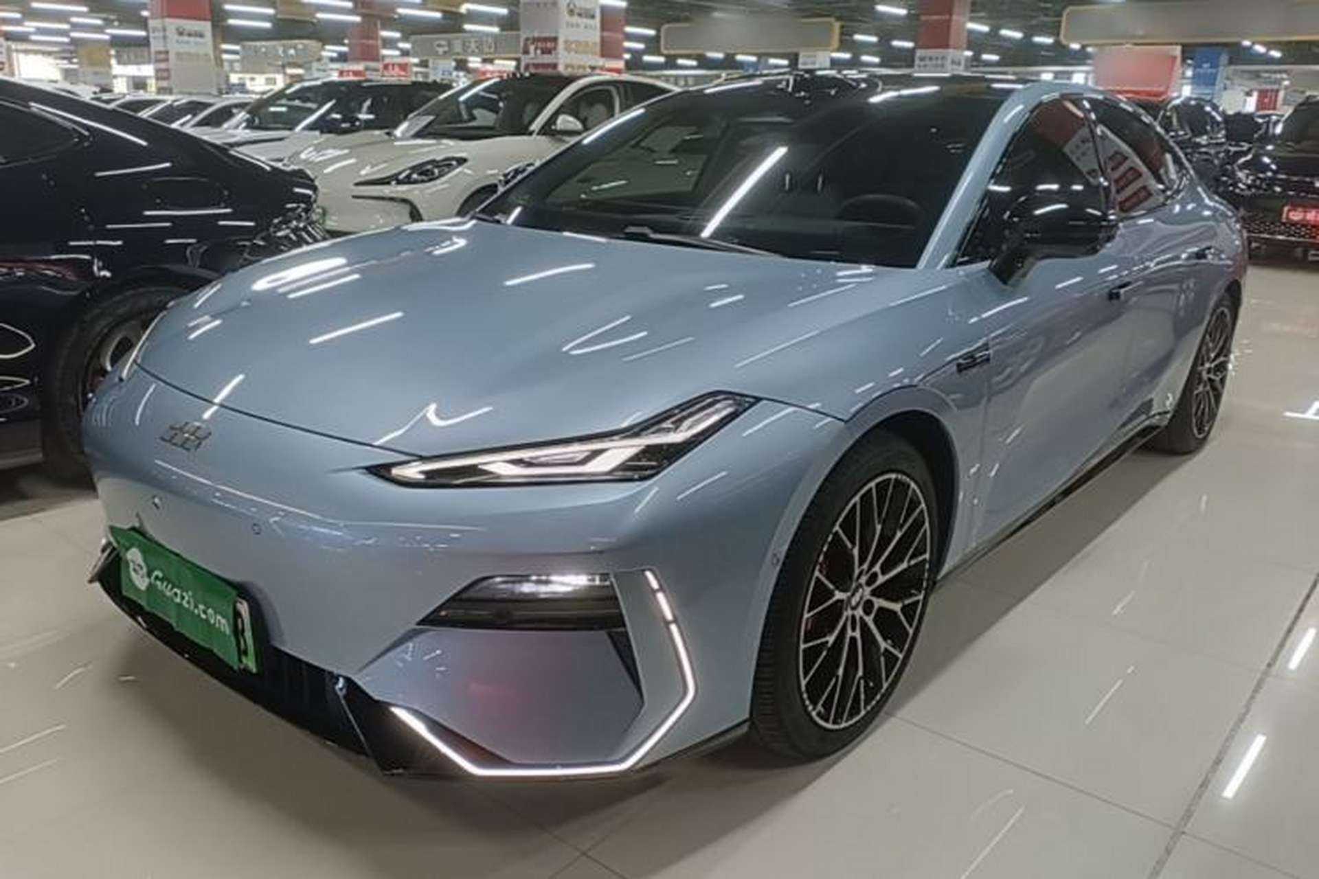Used Geely Galaxy E8 2025 620 km All-Wheel Drive Starship LiDAR-Enabled Intelligent Driving Version Front Left 45 Deg
