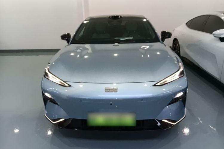 Used Geely Galaxy E8 2025 620 km All-Wheel Drive Starship LiDAR-Enabled Intelligent Driving Version Front
