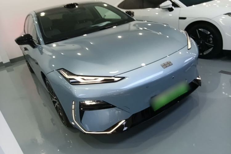 Used Geely Galaxy E8 2025 620 km All-Wheel Drive Starship LiDAR-Enabled Intelligent Driving Version Front Right 45 Deg