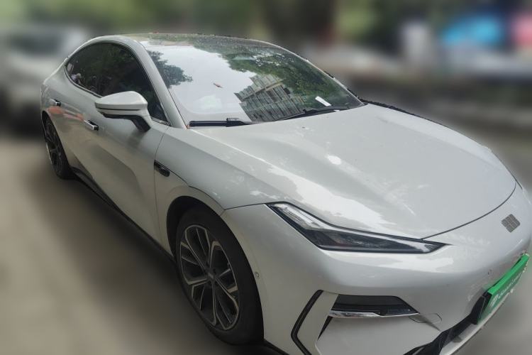 Used Geely Galaxy E8 2025 700 km Long-Range Intelligent Driving Version Front Right 45 Deg