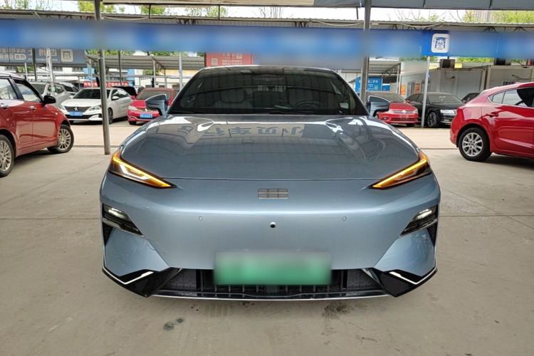 Used Geely Galaxy E8 2025 700 km Long-Range Intelligent Driving Version Front