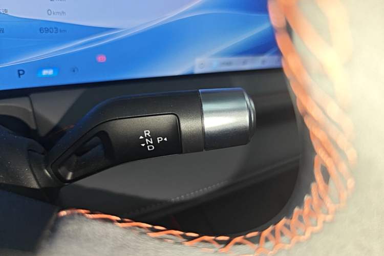 Used Geely Galaxy E8 2025 620 km All-Wheel Drive Starship LiDAR-Enabled Intelligent Driving Version Gear Lever