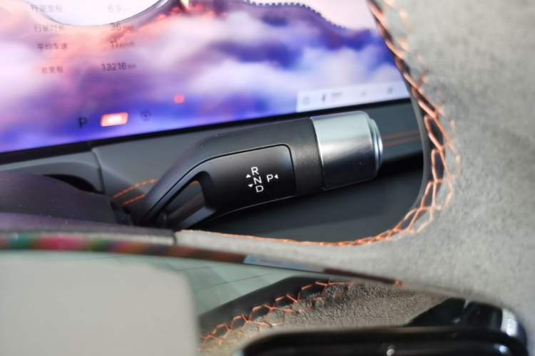 Used Geely Galaxy E8 2025 620 km All-Wheel Drive Starship LiDAR-Enabled Intelligent Driving Version Gear Lever