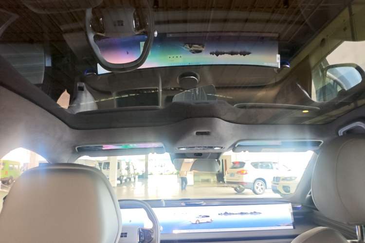Used Geely Galaxy E8 2025 700 km Long-Range Intelligent Driving Version Headliner