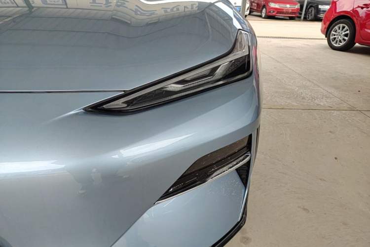Used Geely Galaxy E8 2025 700 km Long-Range Intelligent Driving Version Left Front Headlight