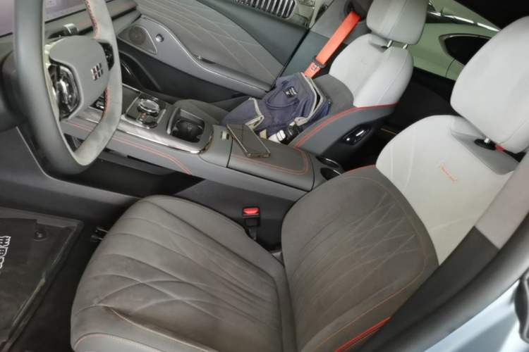 Used Geely Galaxy E8 2025 620 km All-Wheel Drive Starship LiDAR-Enabled Intelligent Driving Version Left Front Seat
