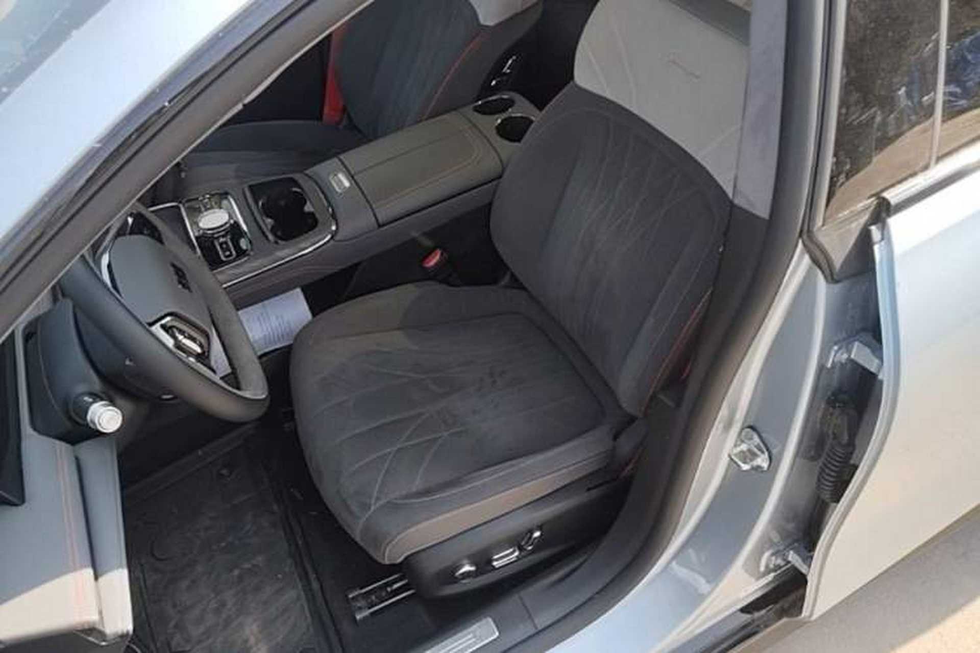 Used Geely Galaxy E8 2025 620 km All-Wheel Drive Starship LiDAR-Enabled Intelligent Driving Version Left Front Seat