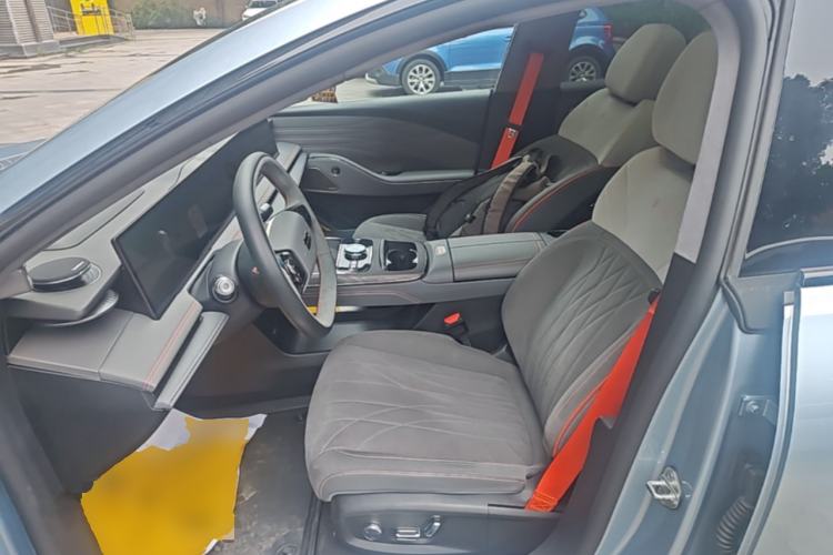 Used Geely Galaxy E8 2025 620 km All-Wheel Drive Starship LiDAR-Enabled Intelligent Driving Version Left Front Seat