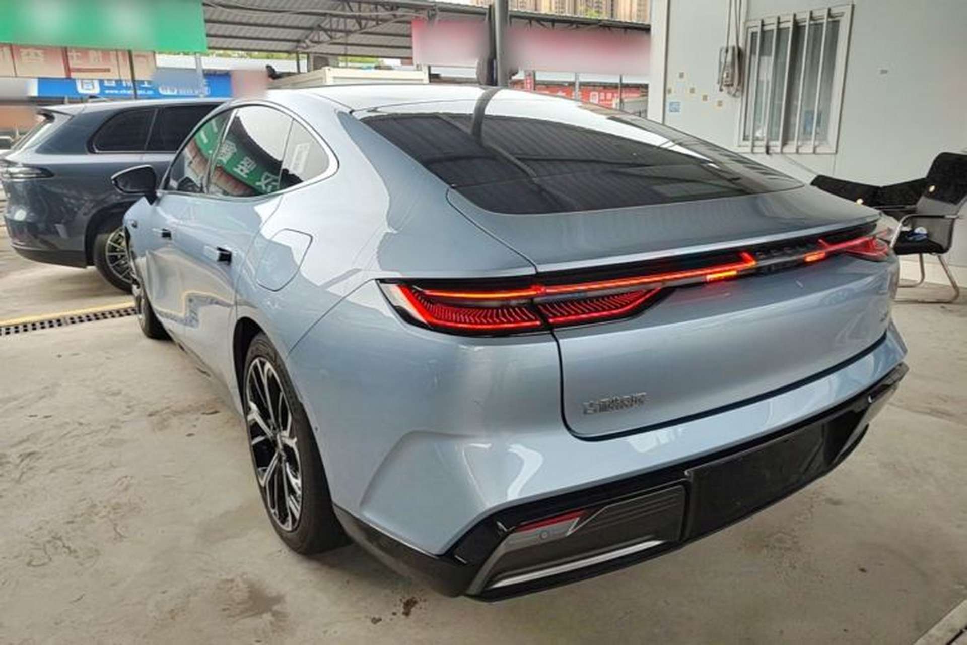 Used Geely Galaxy E8 2025 700 km Long-Range Intelligent Driving Version Rear Left 45 Deg