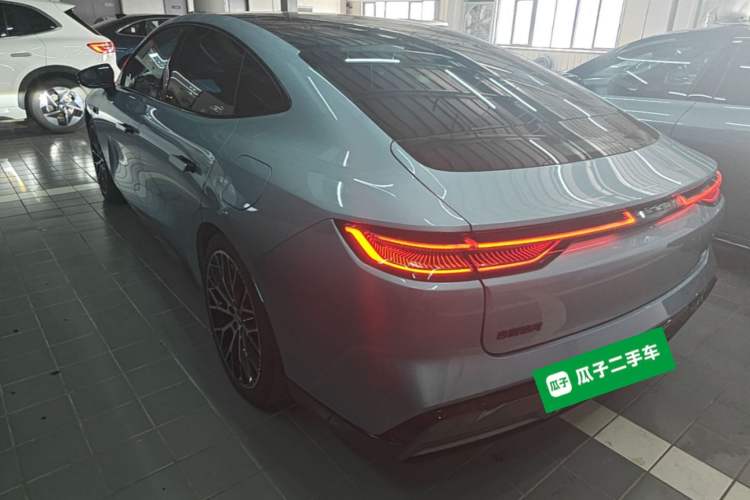 Used Geely Galaxy E8 2025 620 km All-Wheel Drive Starship LiDAR-Enabled Intelligent Driving Version Rear Left 45 Deg