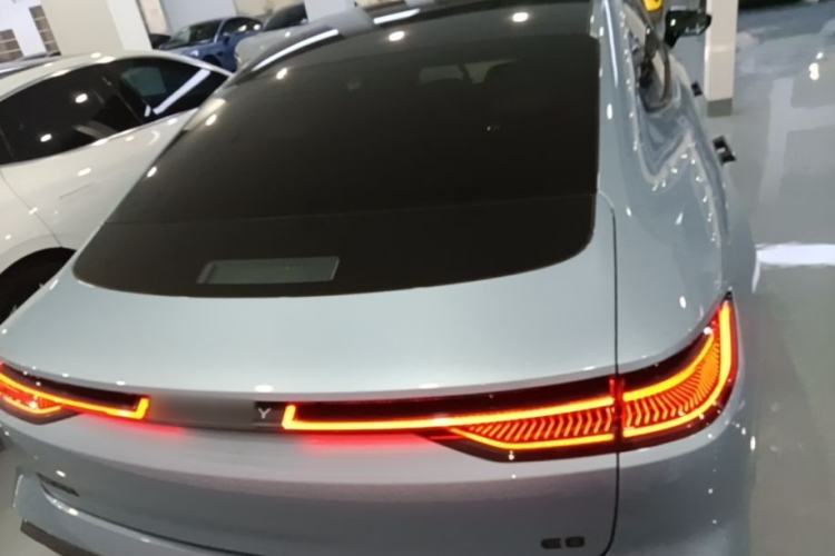 Used Geely Galaxy E8 2025 620 km All-Wheel Drive Starship LiDAR-Enabled Intelligent Driving Version Rear