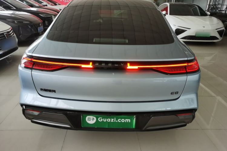 Used Geely Galaxy E8 2025 620 km All-Wheel Drive Starship LiDAR-Enabled Intelligent Driving Version Rear