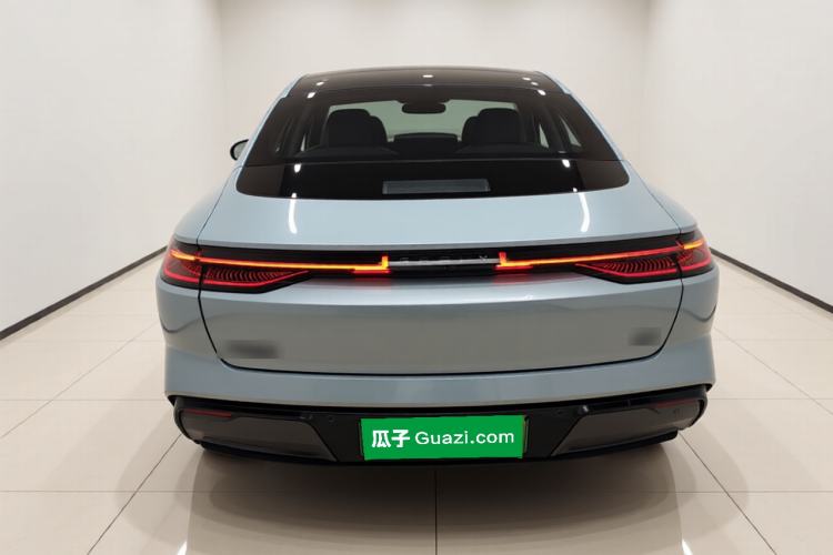 Used Geely Galaxy E8 2025 620 km All-Wheel Drive Starship LiDAR-Enabled Intelligent Driving Version Rear
