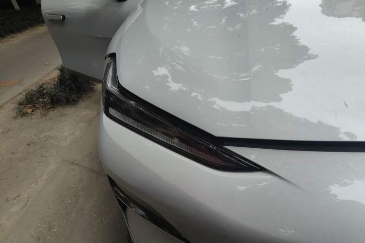Used Geely Galaxy E8 2025 700 km Long-Range Intelligent Driving Version Right Front Headlight