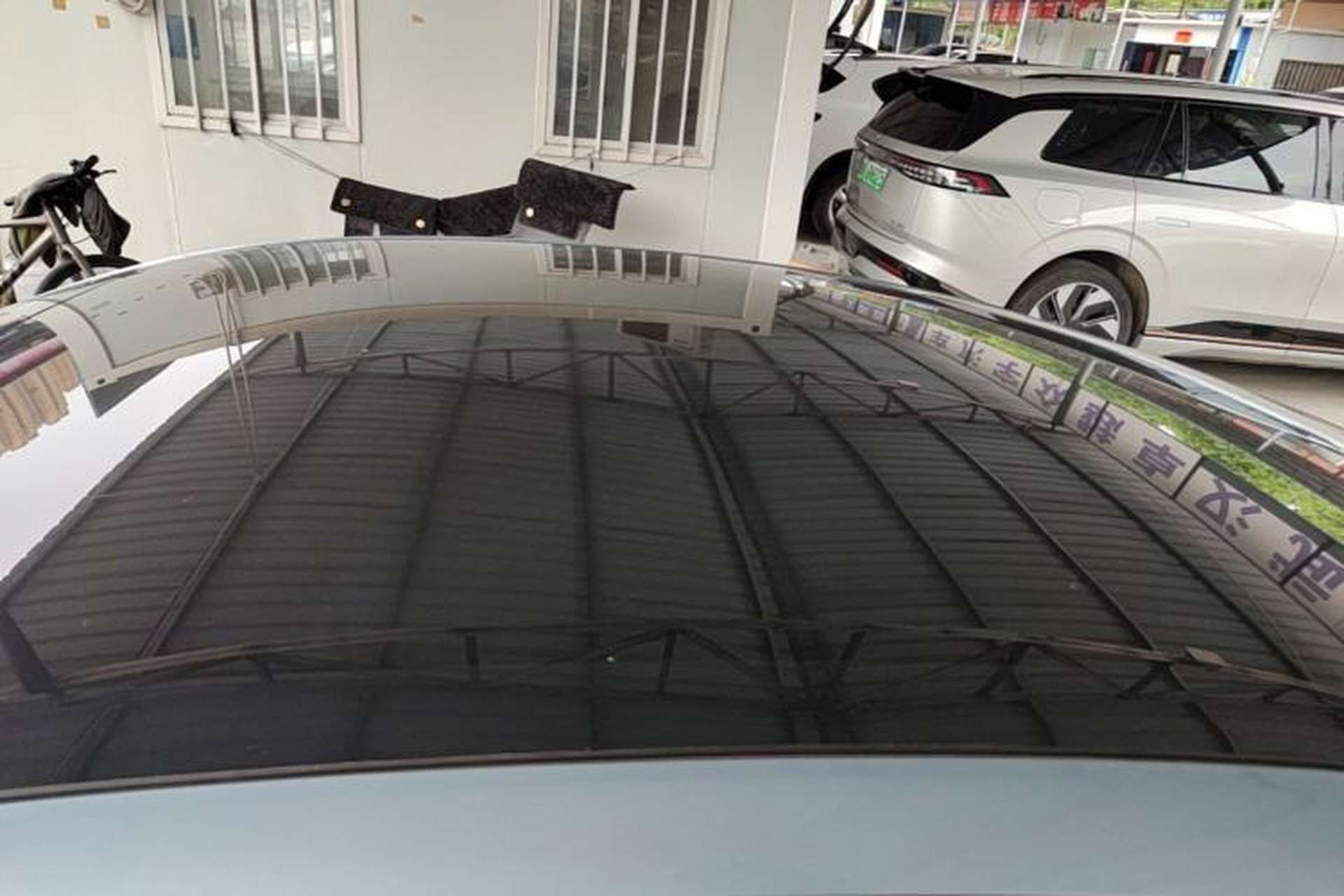 Used Geely Galaxy E8 2025 700 km Long-Range Intelligent Driving Version Roof