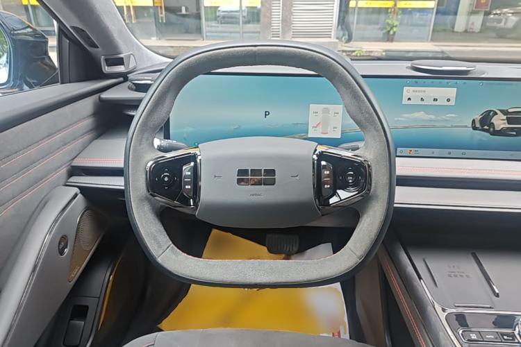 Used Geely Galaxy E8 2025 620 km All-Wheel Drive Starship LiDAR-Enabled Intelligent Driving Version Steering Wheel