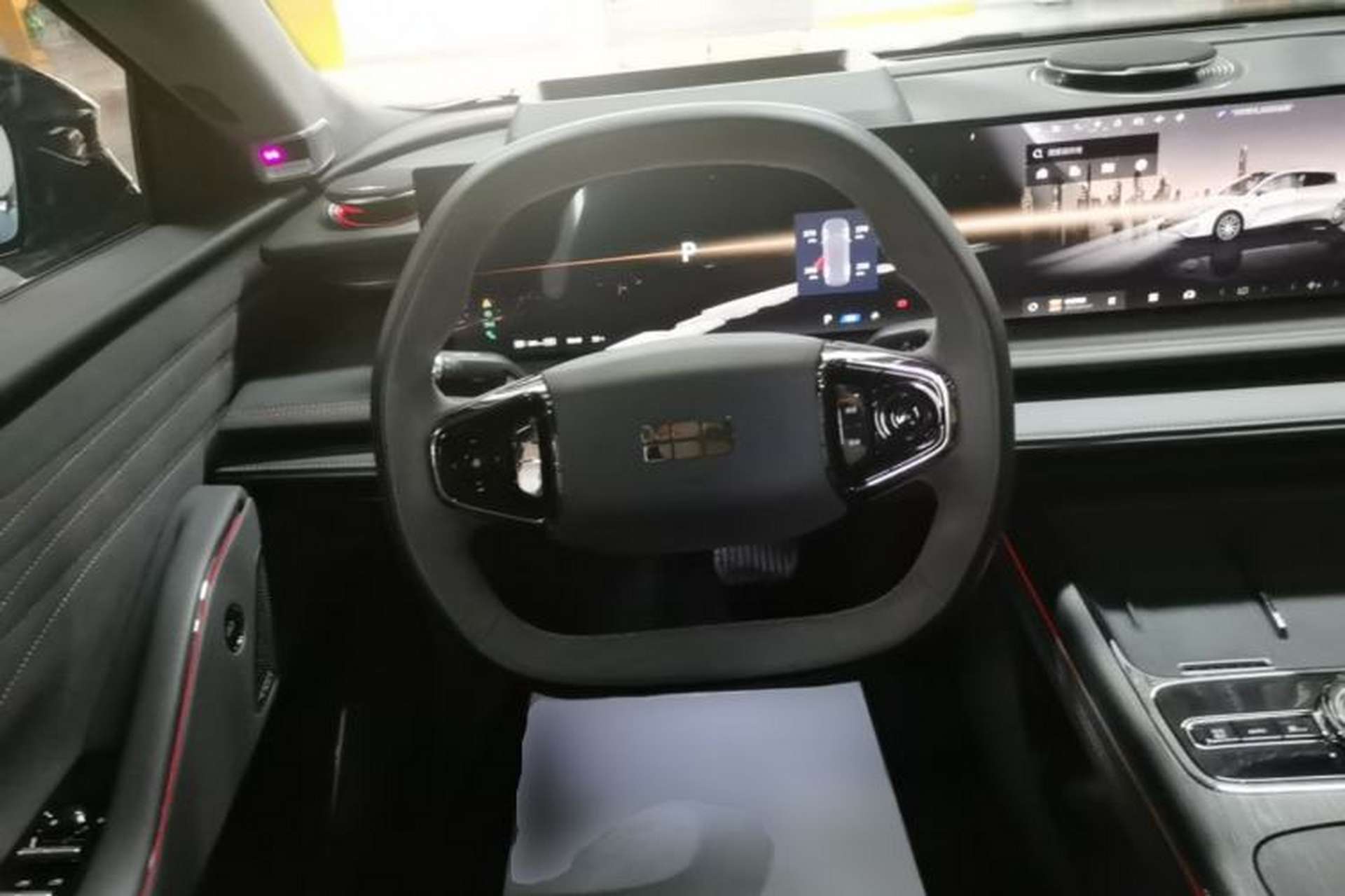 Used Geely Galaxy E8 2025 620 km All-Wheel Drive Starship LiDAR-Enabled Intelligent Driving Version Steering Wheel