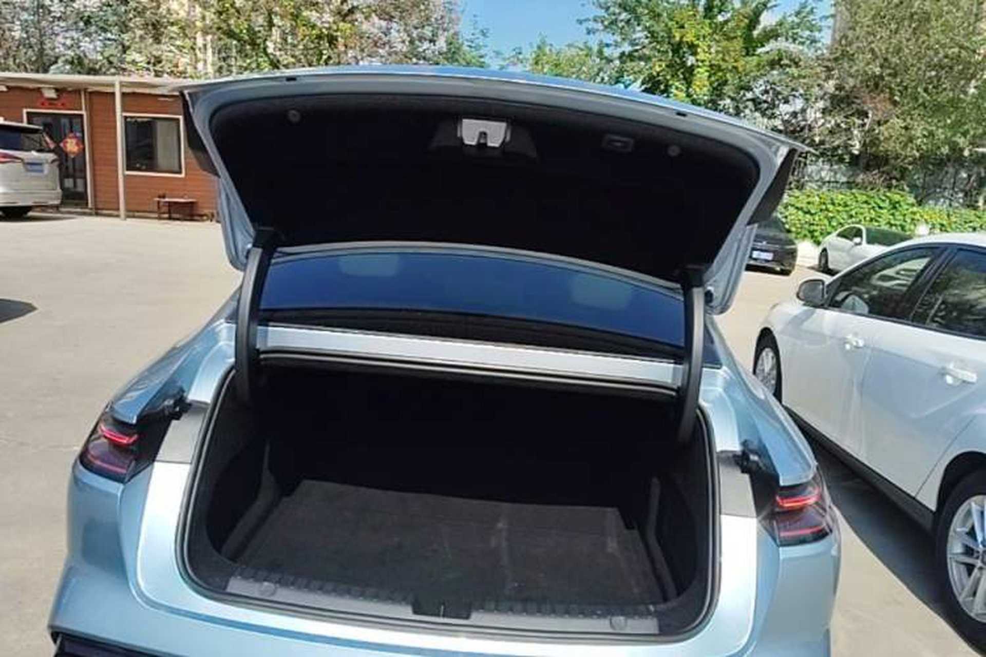 Used Geely Galaxy E8 2025 620 km All-Wheel Drive Starship LiDAR-Enabled Intelligent Driving Version Trunk