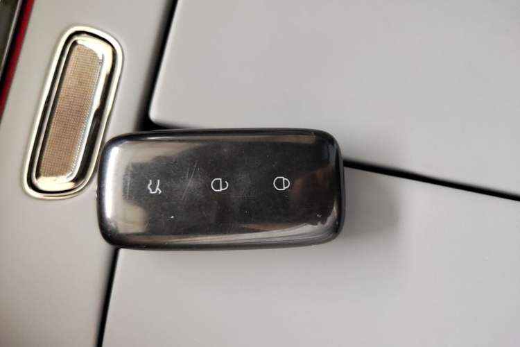 Used Geely Galaxy E8 2025 700 km Long-Range Intelligent Driving Version Vehicle Key