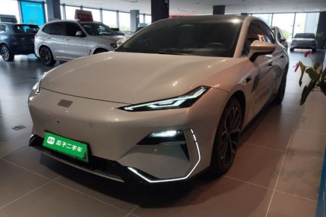 Used Geely Galaxy E8 2025 700 km Long-Range Intelligent Driving Version