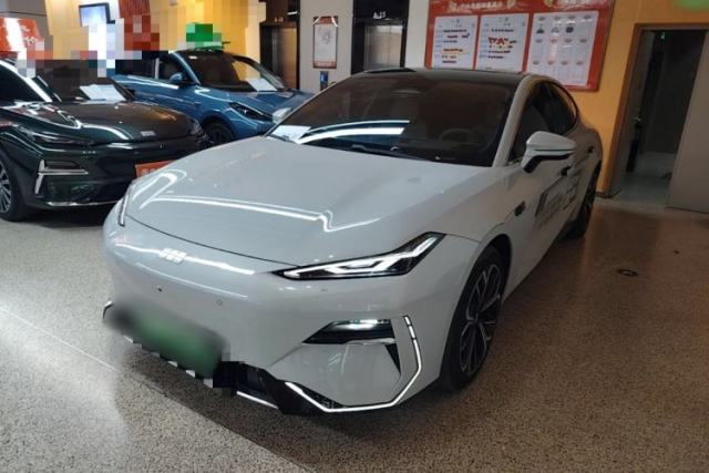 Used Geely Galaxy E8 2025 700 km Long-Range Intelligent Driving Version