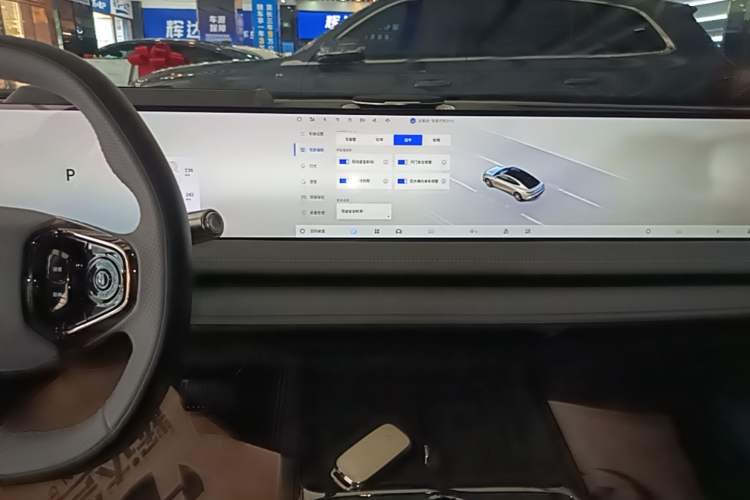 Used Geely Galaxy E8 2025 700 km Long-Range Intelligent Driving Version Audio And AC Panel