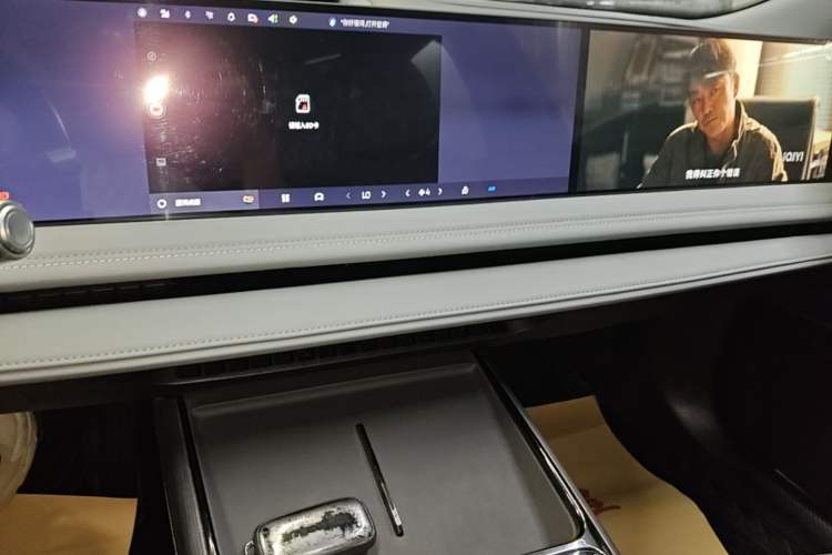 Used Geely Galaxy E8 2025 575 km Intelligent Driving Edition Audio And AC Panel