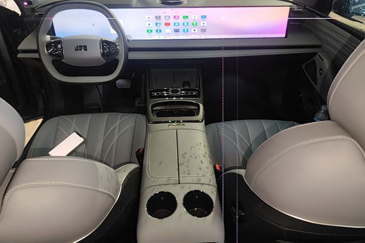 Used Geely Galaxy E8 2025 700 km Long-Range Intelligent Driving Version Center Console