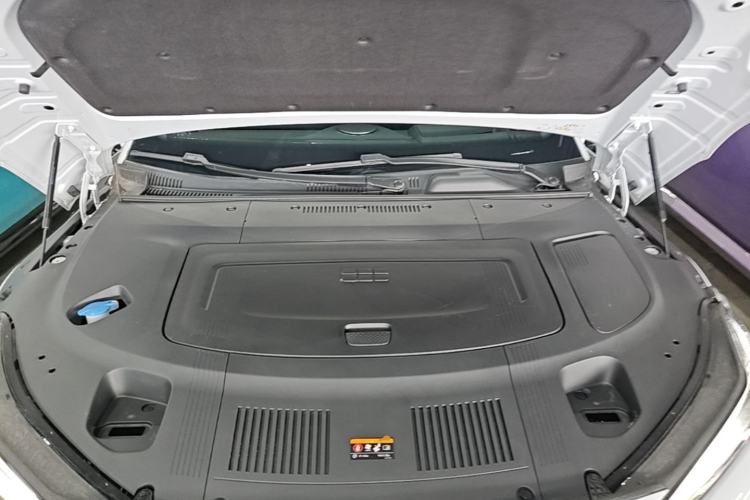 Used Geely Galaxy E8 2025 700 km Long-Range Intelligent Driving Version Engine Bay