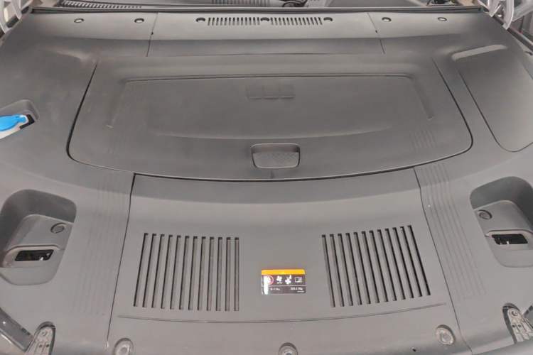Used Geely Galaxy E8 2025 575 km Intelligent Driving Edition Engine Bay