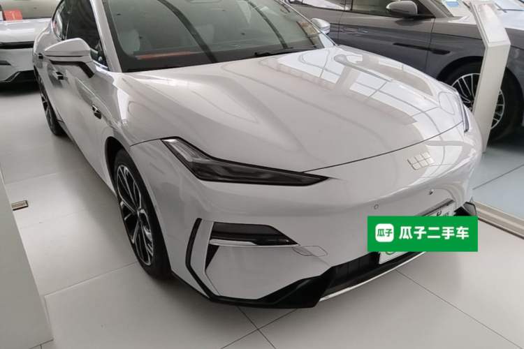 Used Geely Galaxy E8 2025 700 km Long-Range Intelligent Driving Version Exterior 1