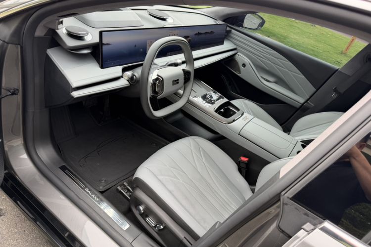 Used Geely Galaxy E8 2025 700 km Long-Range Intelligent Driving Version Exterior 8