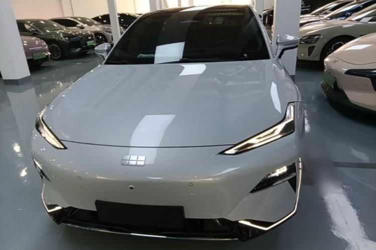 Used Geely Galaxy E8 2025 700 km Long-Range Intelligent Driving Version Front
