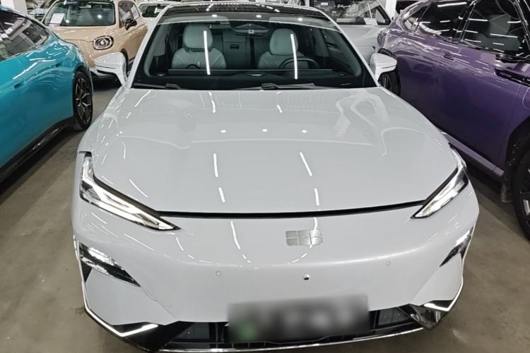 Used Geely Galaxy E8 2025 700 km Long-Range Intelligent Driving Version Front