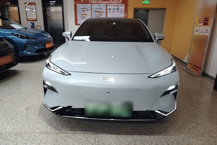 Used Geely Galaxy E8 2025 700 km Long-Range Intelligent Driving Version Front