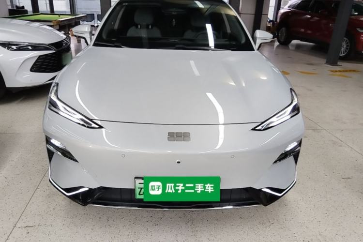Used Geely Galaxy E8 2025 700 km Long-Range Intelligent Driving Version Front