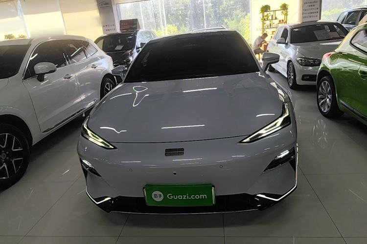 Used Geely Galaxy E8 2025 700 km Long-Range Intelligent Driving Version Front