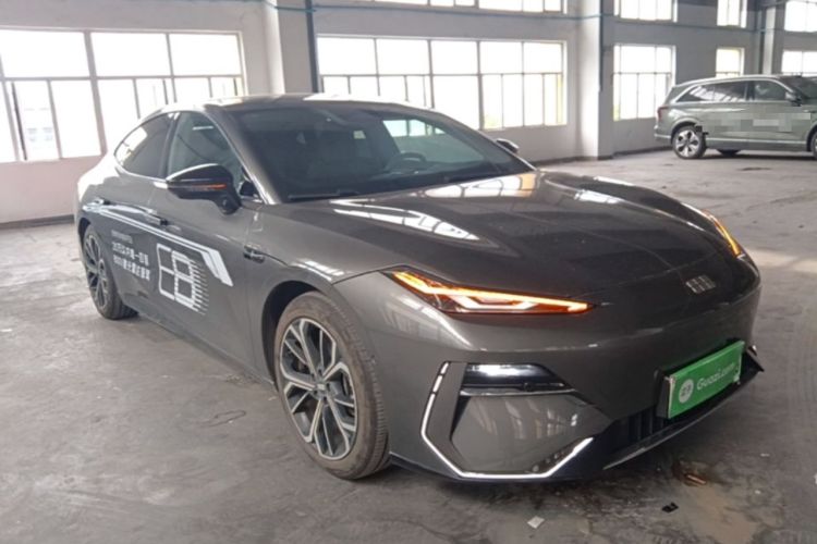 Used Geely Galaxy E8 2025 700 km Long-Range Intelligent Driving Version Front Right 45 Deg