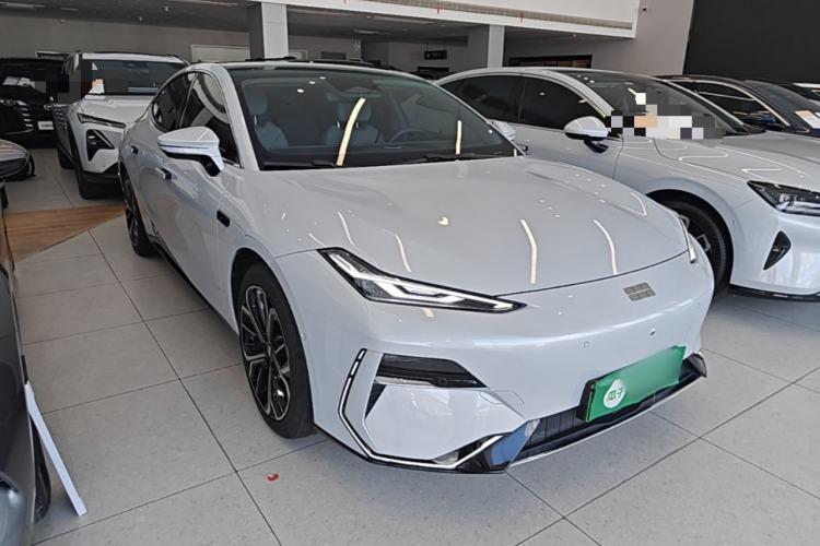 Used Geely Galaxy E8 2025 700 km Long-Range Intelligent Driving Version Front Right 45 Deg