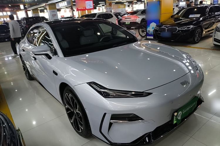 Used Geely Galaxy E8 2025 700 km Long-Range Intelligent Driving Version Front Right 45 Deg