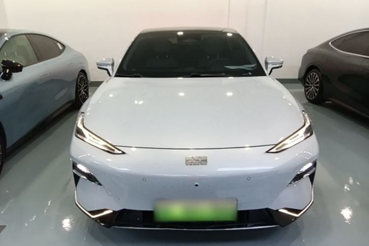 Used Geely Galaxy E8 2025 700 km Long-Range Intelligent Driving Version Front