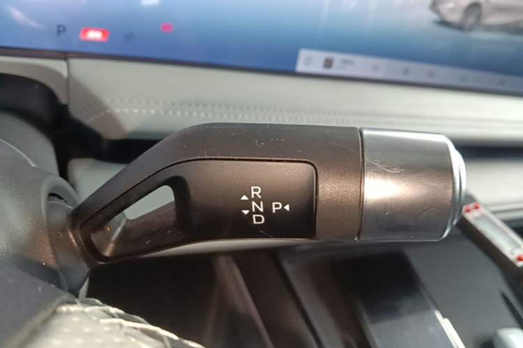 Used Geely Galaxy E8 2025 700 km Long-Range Intelligent Driving Version Gear Lever
