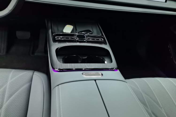 Used Geely Galaxy E8 2025 700 km Long-Range Intelligent Driving Version Gear Lever
