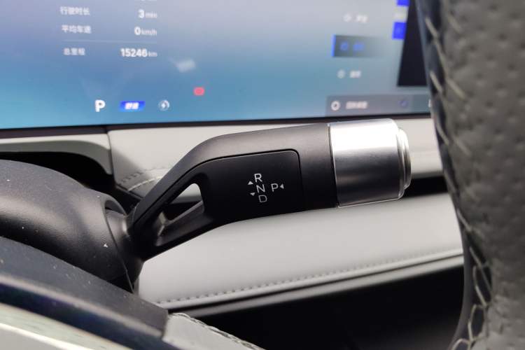 Used Geely Galaxy E8 2025 700 km Long-Range Intelligent Driving Version Gear Lever