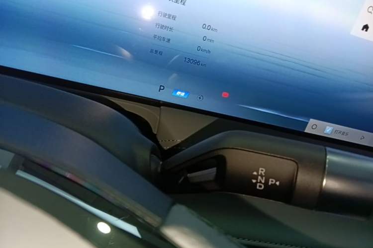 Used Geely Galaxy E8 2025 700 km Long-Range Intelligent Driving Version Gear Lever