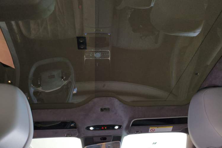 Used Geely Galaxy E8 2025 700 km Long-Range Intelligent Driving Version Headliner